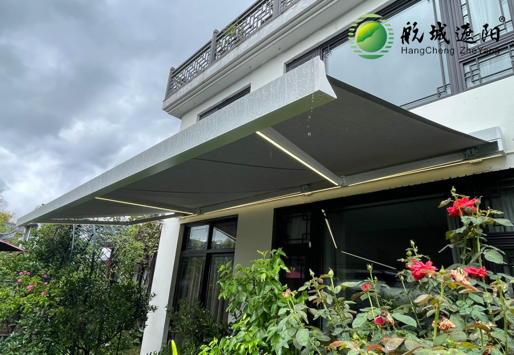 [曲臂伸缩篷·案例分享] 华立江南水乡 太极如园       9300 重型方盒遮阳篷灯带款｜别墅 Recacril 面料电动伸缩遮阳篷